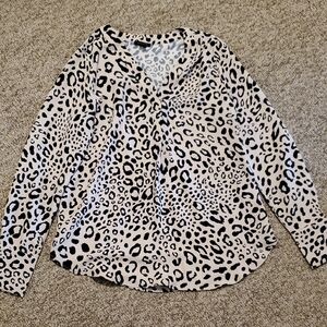 Ann Taylor Leopard Print Long Sleeve Women's V Neck Top